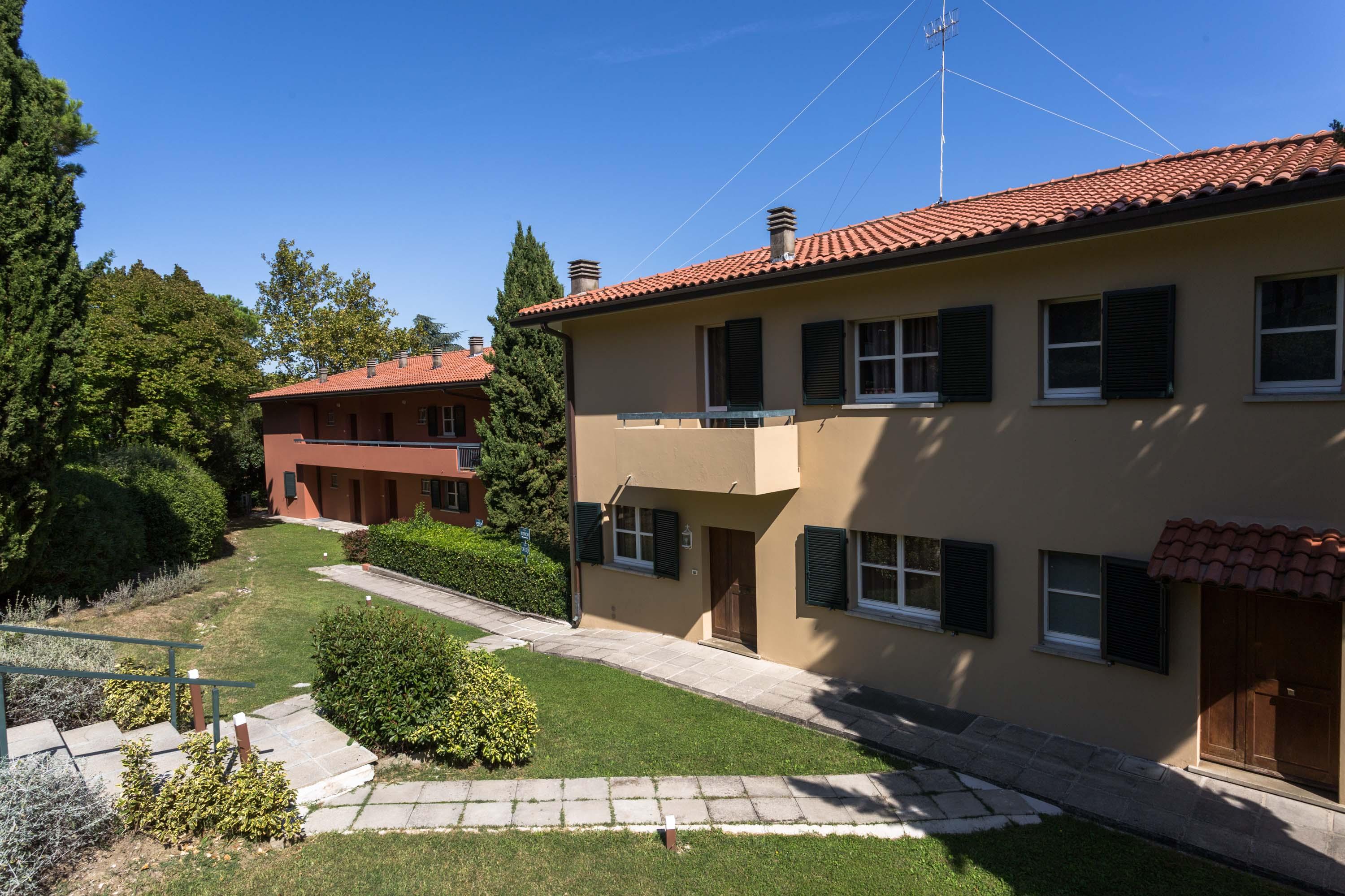 Aparthotel Residenze Al Colle Dei Pini Riccione Exterior foto
