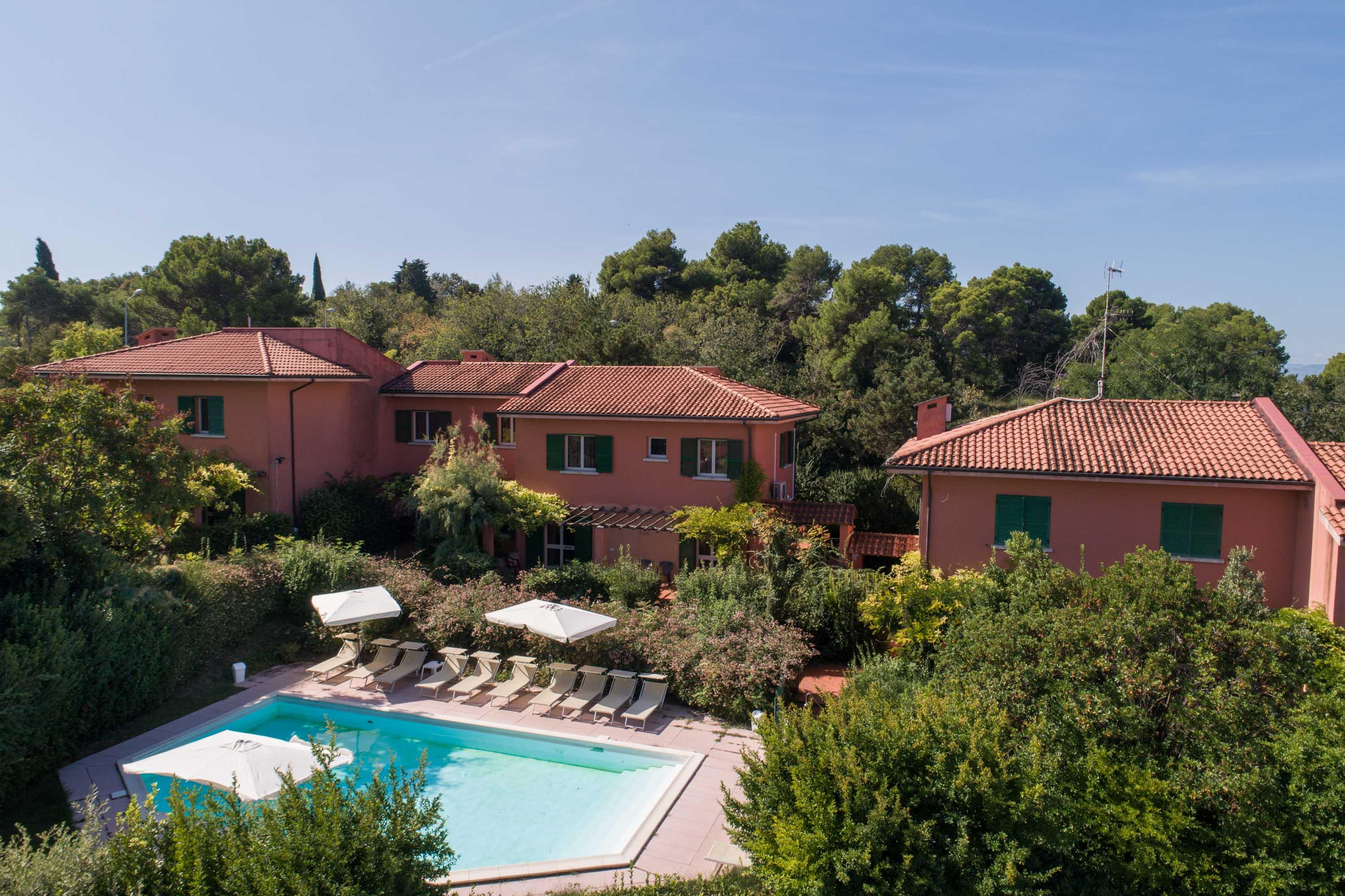 Aparthotel Residenze Al Colle Dei Pini Riccione Exterior foto