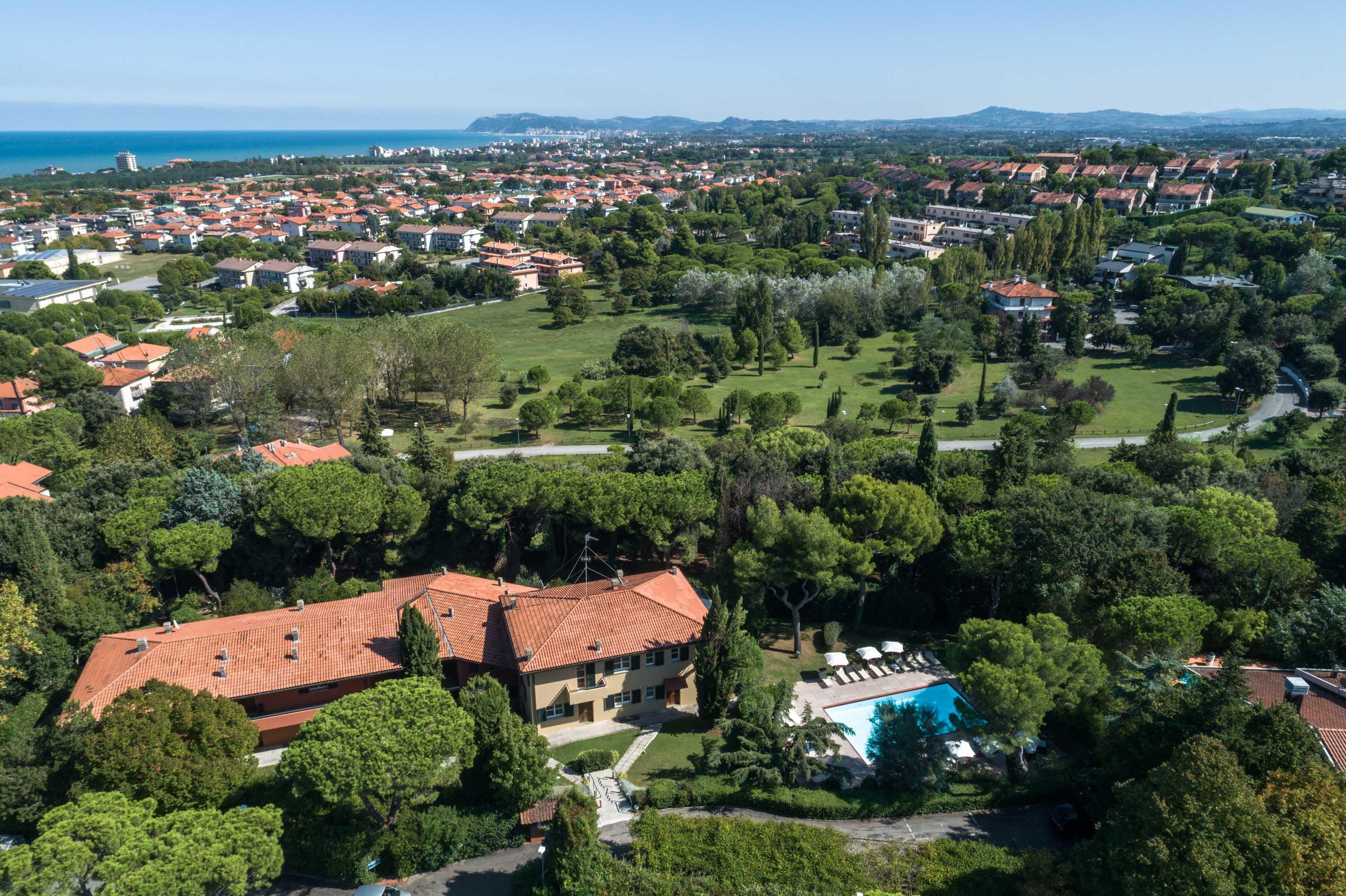 Aparthotel Residenze Al Colle Dei Pini Riccione Exterior foto